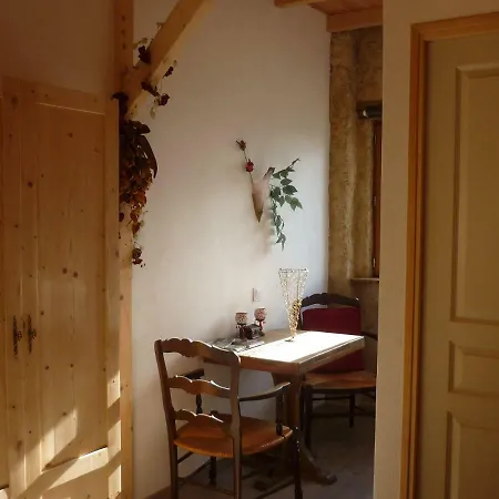 Maison Vue Pyrenees * Sarraguzan