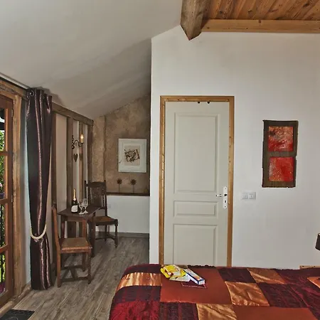 Maison Vue Pyrenees * Sarraguzan