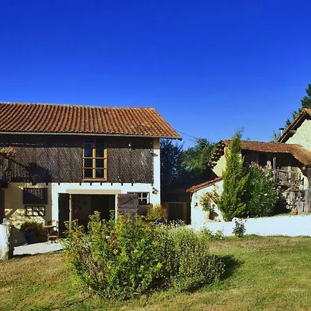 Maison Vue Pyrenees Oda ve Kahvaltı Sarraguzan